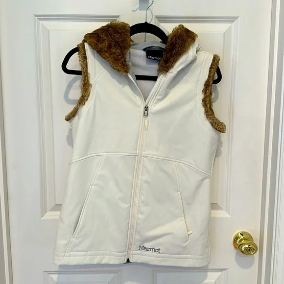 Marmot fur hoodie vest woman’s size M - Picture 2 of 5